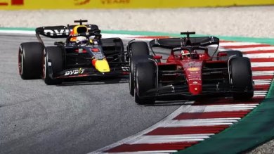 Red Bull, Ferrari pilotuyla görüştü 