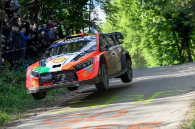 2024 Hırvatistan Rallisi: Neuville ufak bir farkla Evans'ın önüne geçti, Ogier ikiliyi takip ediyor 